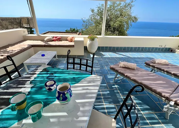 Romantic 10 Minutes From The Conca dei Marini